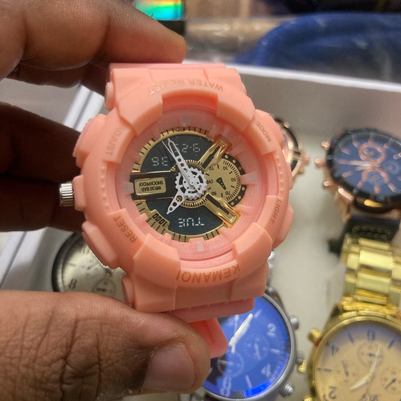 I am selling great quality Men’s and Woman’s watches - Picture 6 of 16